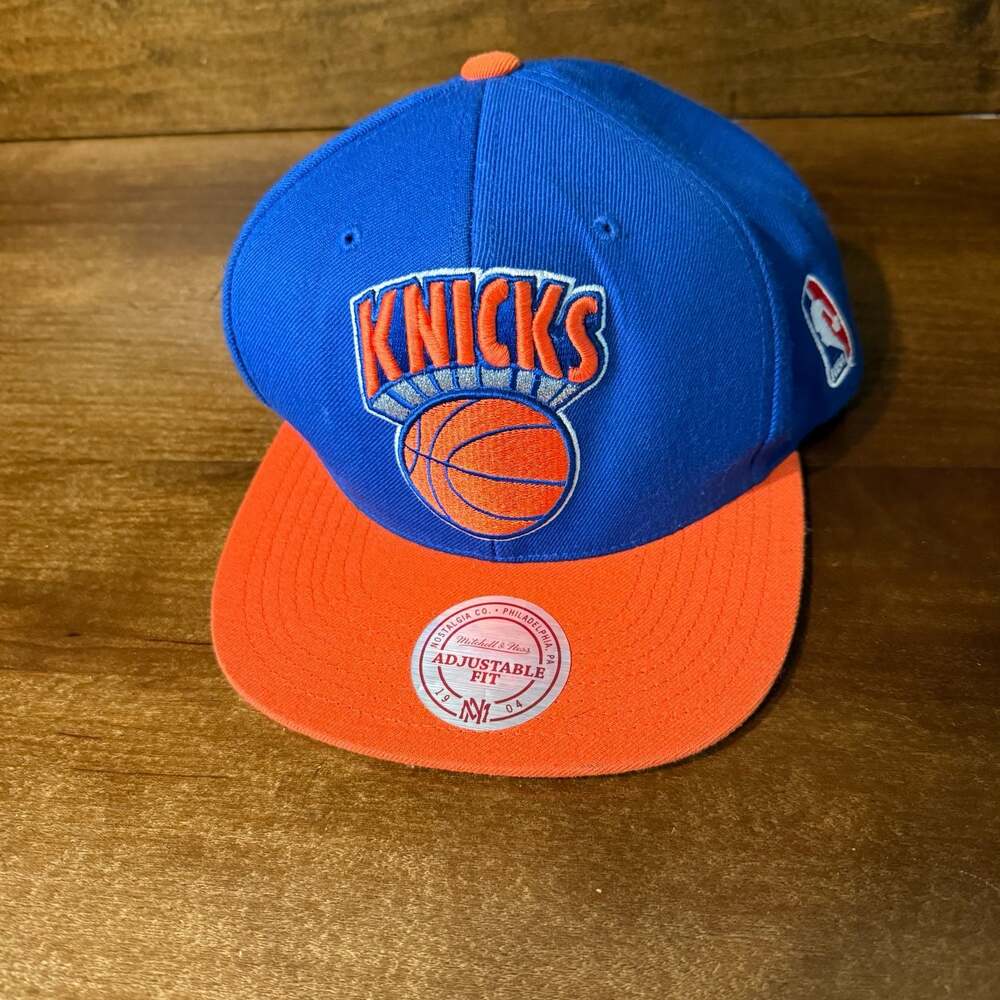 Mitchell & Ness New York Knicks Hardwood Classics Team 2-Tone Snapback Hat Blue